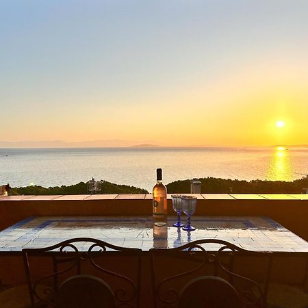 Appartamento Con Vista Mare A Terramala Terra Mala Екстериор снимка